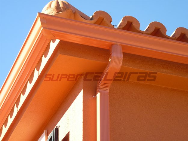 Caleira e Tubo de Queda em Aluminio Lacado