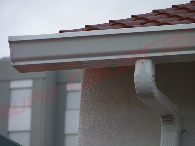 Caleiras em Aluminio Lacado