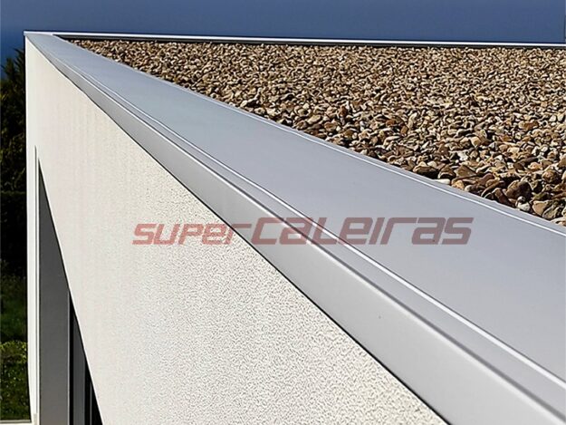 Rufos em Alumínio Lacado