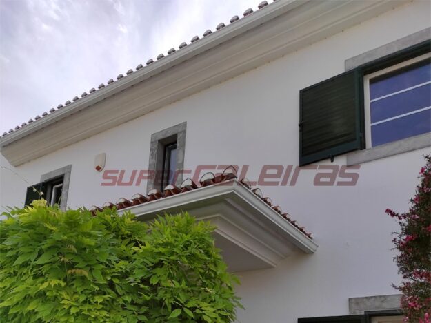 Caleiras em Alumínio Lacado