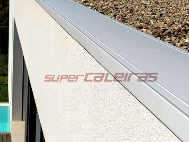 Rufos em Alumínio Lacado