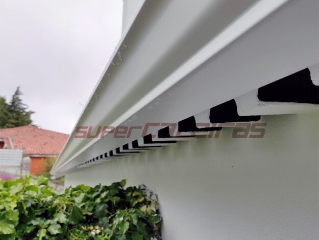 Caleiras em Alumínio Lacado